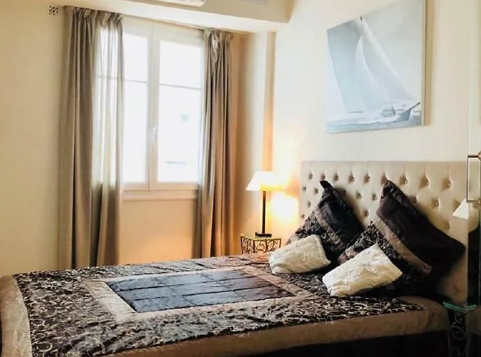 O Palais Des Iles Two Bedroom Канны