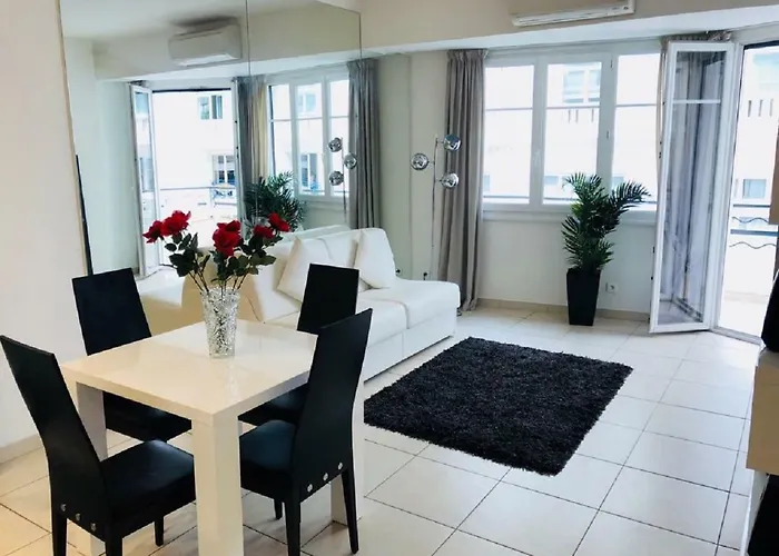 Апартаменты O Palais Des Iles Two Bedroom